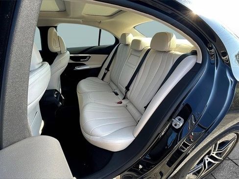 New 2026 Mercedes-Benz E 350 4MATIC Sedan image 13