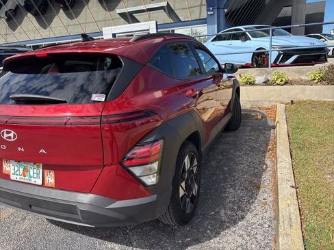 Used 2024 Hyundai Kona SEL image 5