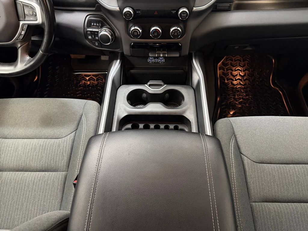 Used 2022 RAM 1500 Big Horn AWD/4WD image 16