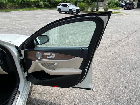 Used 2018 Mercedes-Benz E 300 image 53