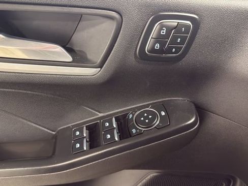 Used 2025 Ford Escape Platinum AWD/4WD image 13