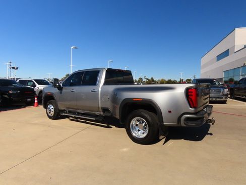 Used 2025 GMC Sierra 3500 Denali w/ Denali Reserve Package image 16