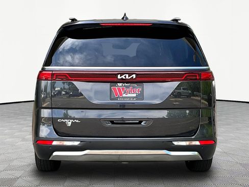 Used 2024 Kia Carnival SX Prestige FWD image 5