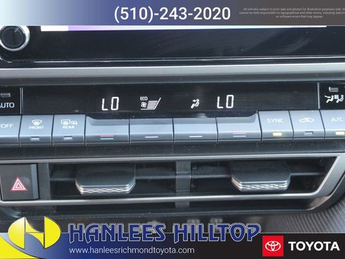 Used 2025 Toyota Camry SE FWD image 22