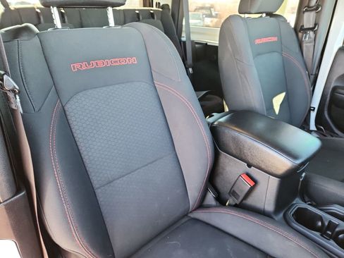 Used 2021 Jeep Wrangler Rubicon w/ Cold Weather Group image 13