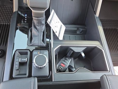 New 2026 Toyota Tundra SR5 AWD/4WD image 18