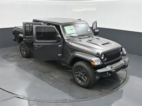 New 2025 Jeep Gladiator Sport image 47