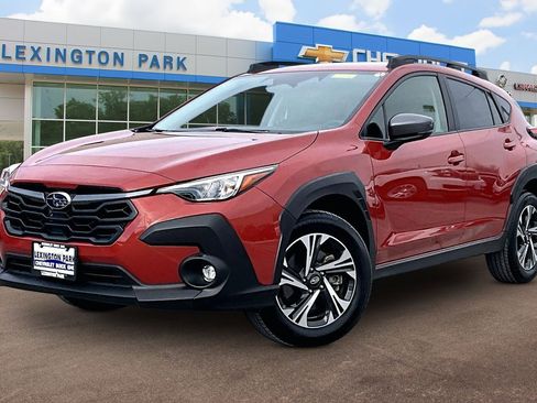 Used 2024 Subaru Crosstrek 2.0i Premium w/ Crosstrek Mirror Package image 12