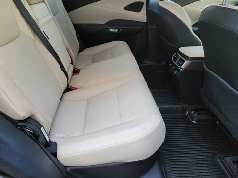 Used 2023 Lexus RX 350 image 31
