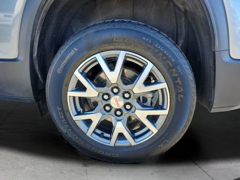 Used 2023 GMC Acadia SLT image 27