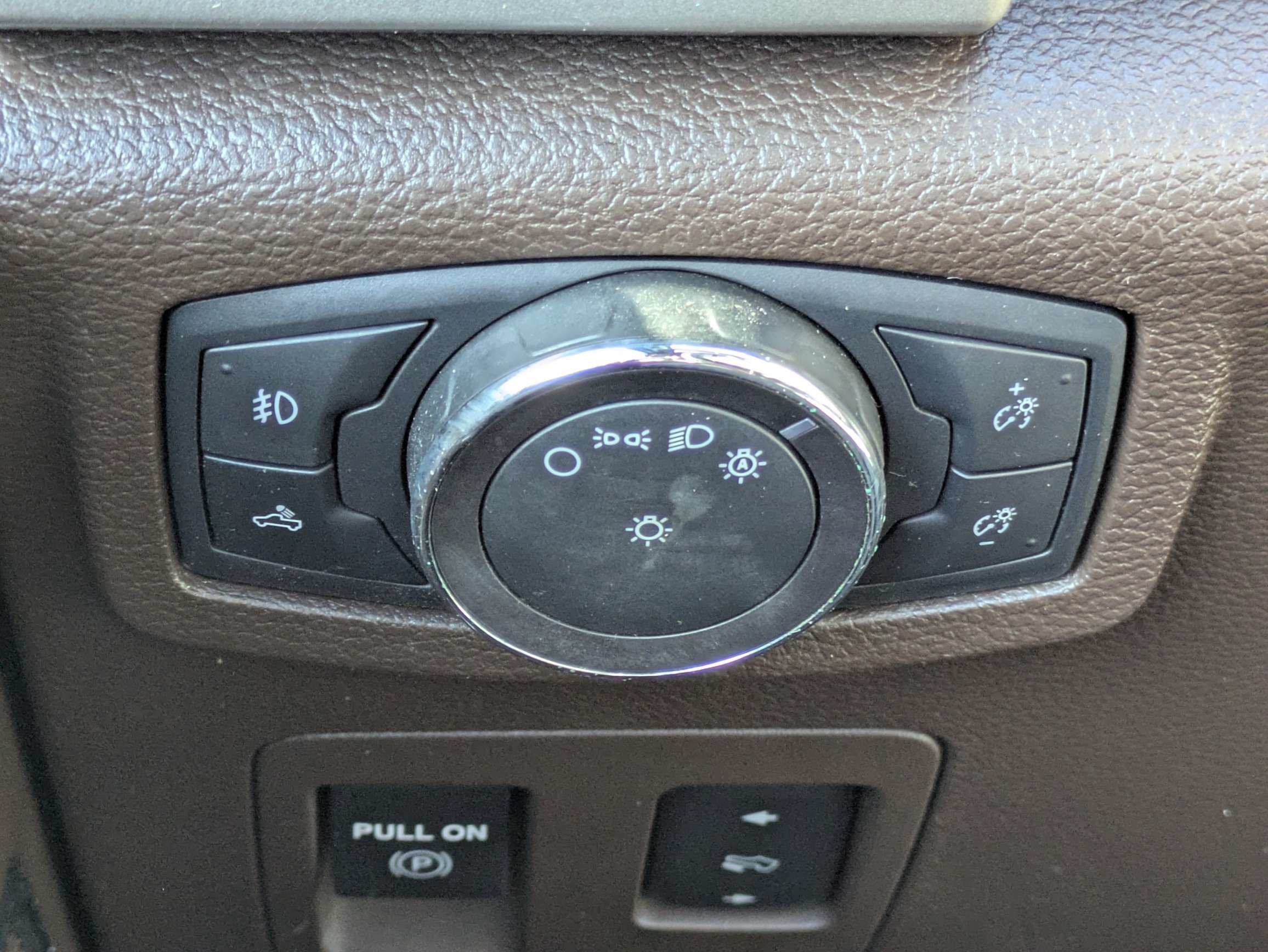 Used 2018 Ford F150 King Ranch w/ Equipment Group 601A Luxury AWD/4WD image 23