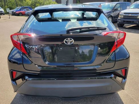 Used 2020 Toyota C-HR LE image 11