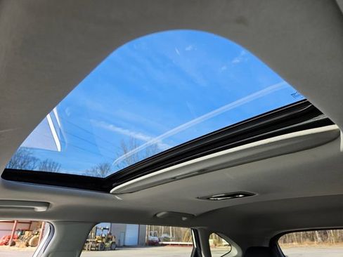 Used 2021 Kia Seltos SX w/ SX Sunroof Package AWD/4WD image 23