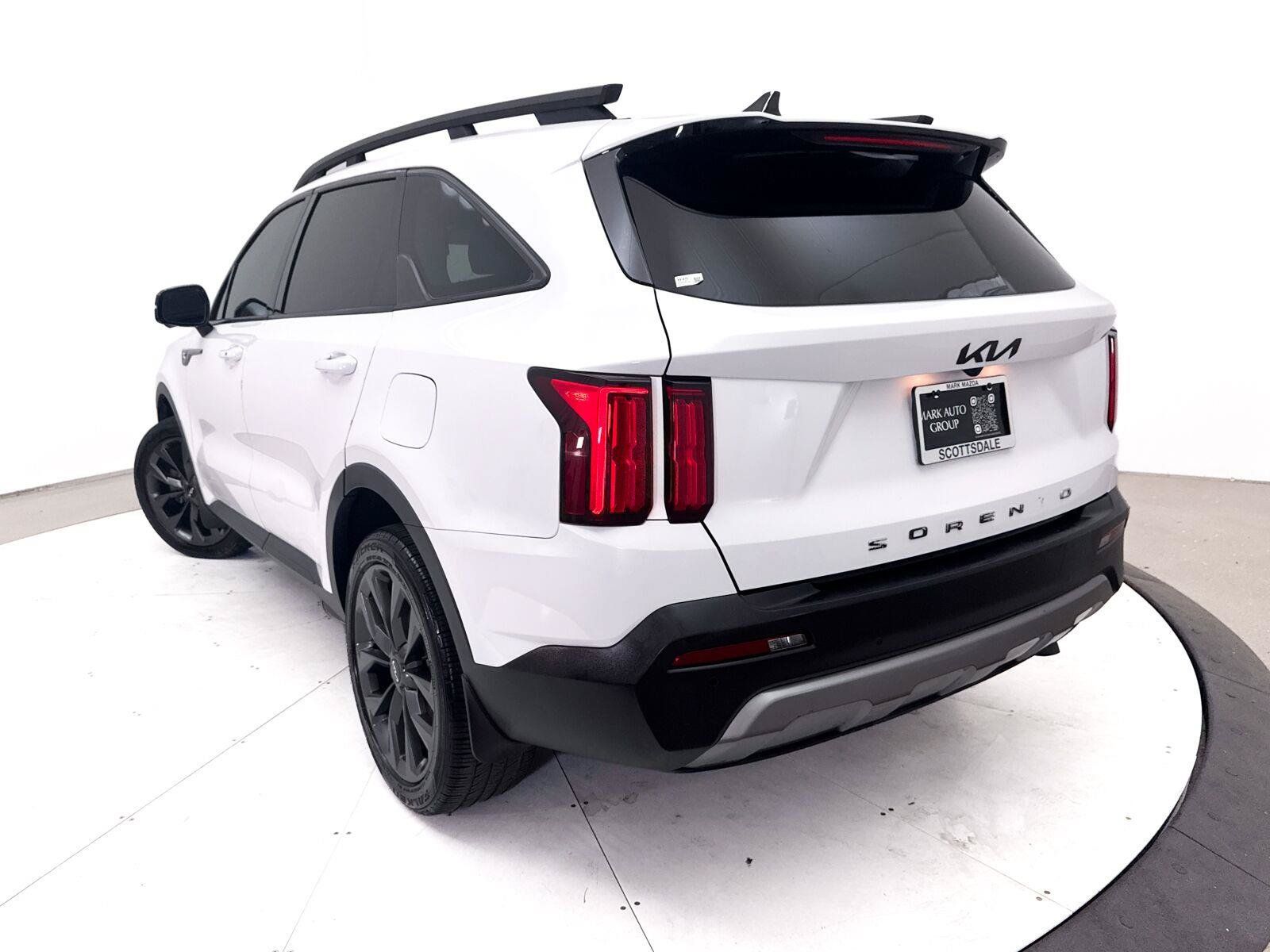 Used 2022 Kia Sorento SX Prestige w/ Rust Color Package AWD/4WD image 9