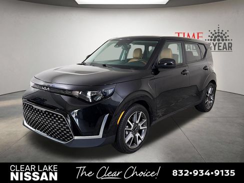 Used 2024 Kia Soul EX w/ Option Group 015 FWD image 3