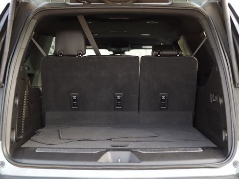 Used 2023 Chevrolet Suburban Premier RWD image 29