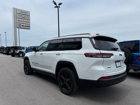 Used 2023 Jeep Grand Cherokee L Laredo AWD/4WD image 5