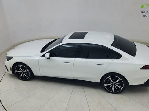 Used 2025 BMW 540i xDrive w/ M Sport Package AWD/4WD image 79