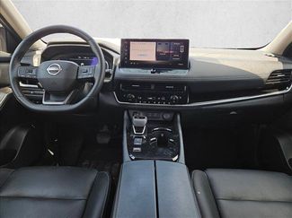 Used 2026 Nissan Rogue SL FWD video 4