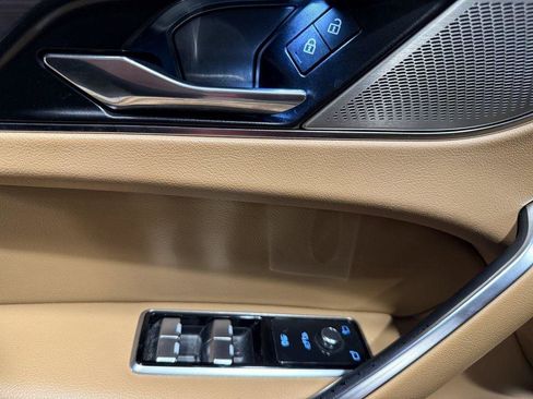 Used 2021 Jaguar F-PACE S image 22