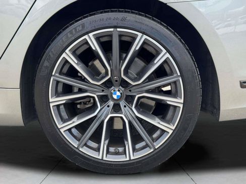 Used 2022 BMW 740i xDrive w/ M Sport Package AWD/4WD image 79