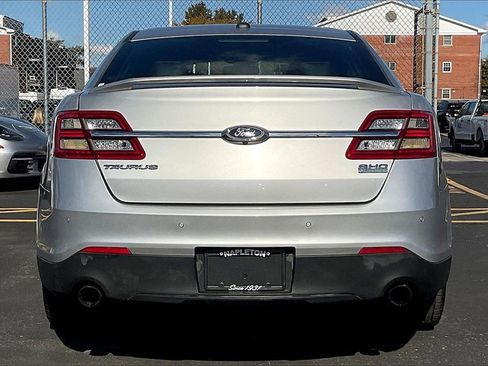Used 2019 Ford Taurus SHO image 3