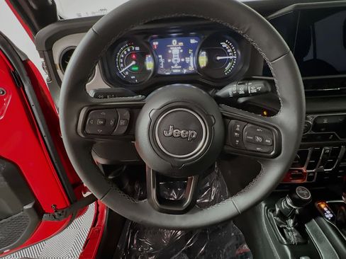 Used 2025 Jeep Wrangler Unlimited Sport S 4xe image 18