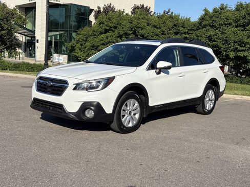 Used 2018 Subaru Outback 2.5i Premium AWD/4WD image 27