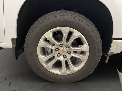 New 2026 Chevrolet Silverado 1500 LTZ w/ Technology Package AWD/4WD image 39