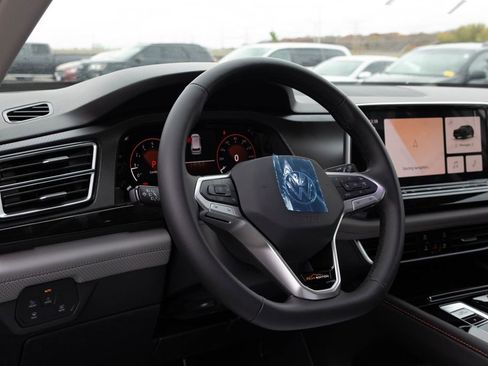 New 2026 Volkswagen Atlas Peak Edition image 31