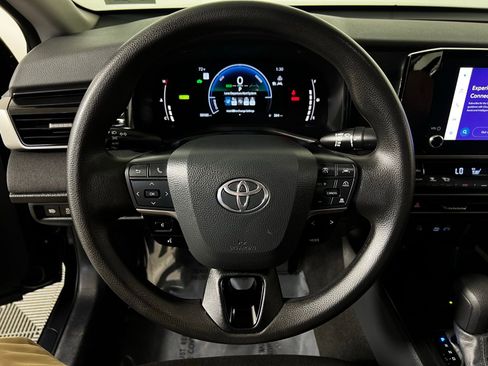 Certified 2025 Toyota Camry LE FWD image 14