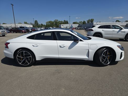 Certified 2023 Audi RS e-tron GT w/ Carbon Performance Package AWD/4WD image 8