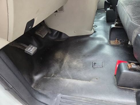 Used 2017 Dodge Grand Caravan SE w/ Power Window Group FWD image 13