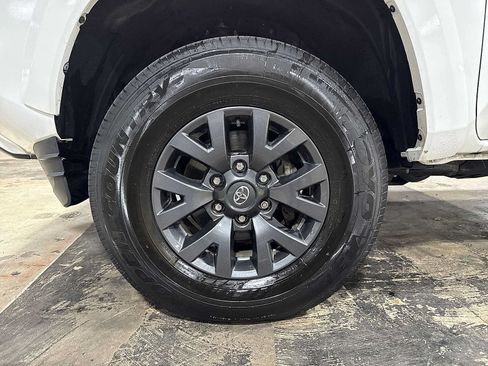 Certified 2023 Toyota Tacoma SR5 RWD image 10
