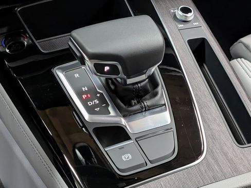 Used 2024 Audi Q5 e Premium Plus image 28