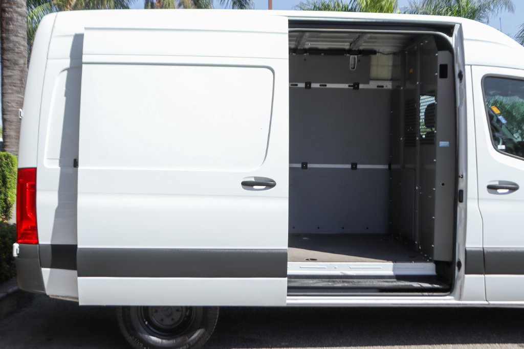 Used 2022 Mercedes-Benz Sprinter 1500 image 12