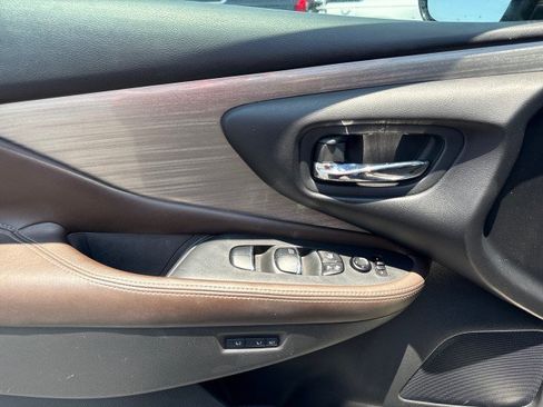 Used 2015 Nissan Murano Platinum w/ Platinum Technology Package FWD image 22