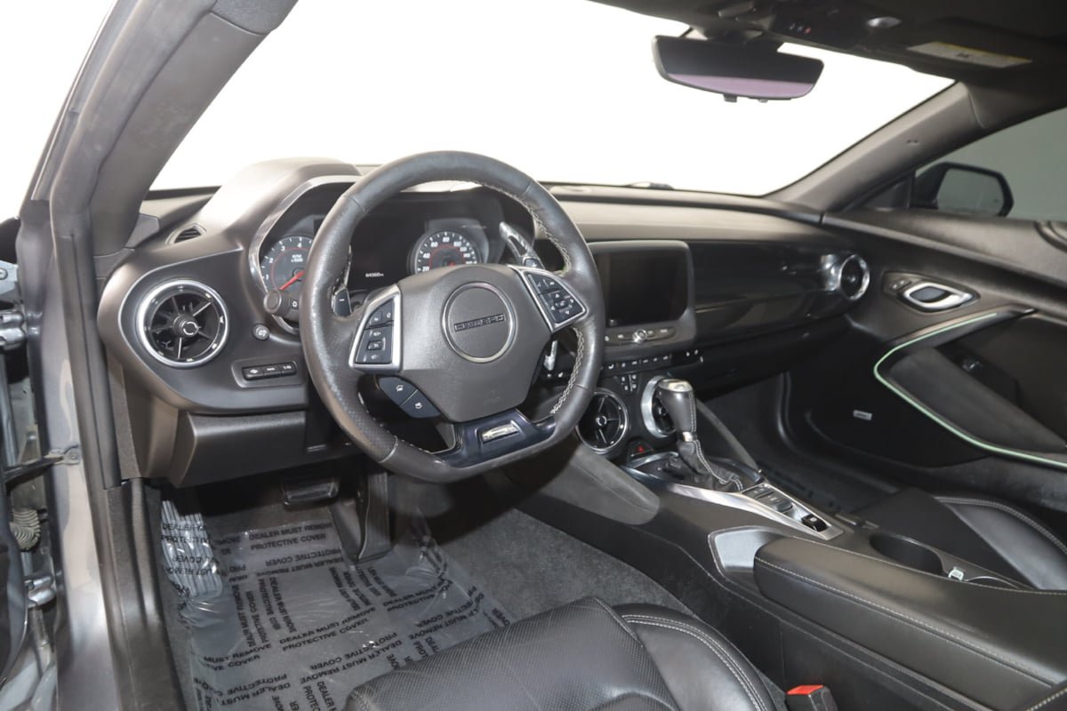 Used 2020 Chevrolet Camaro SS RWD image 29