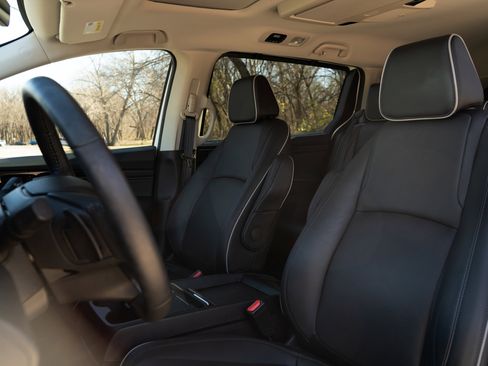 Used 2025 Honda Odyssey Touring image 17