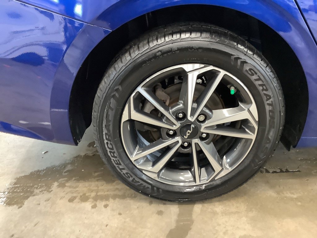 Certified 2023 Kia Forte LXS FWD image 25