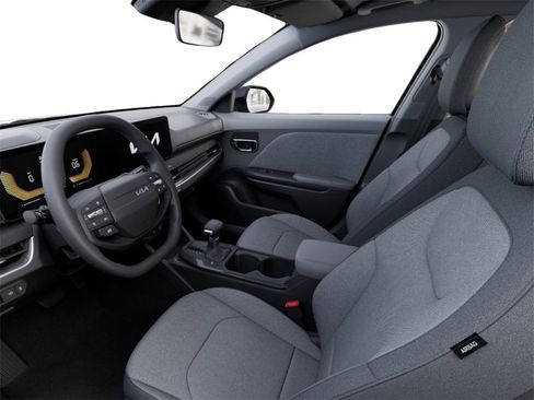 New 2025 Kia K4 LXS image 17