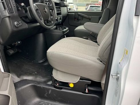 Used 2025 GMC Savana 3500 w/ Power Convenience Package RWD image 21