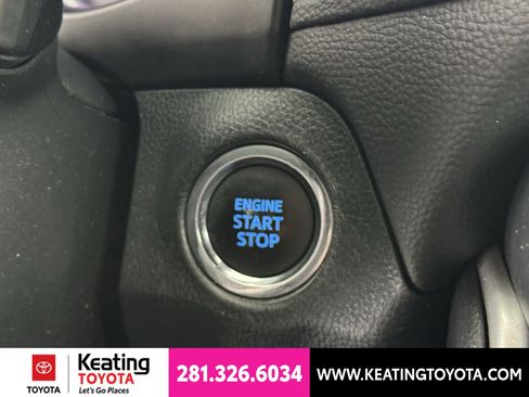 Used 2021 Toyota RAV4 XLE AWD/4WD image 29