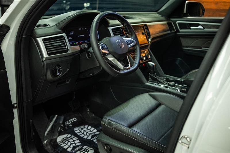 Used 2022 Volkswagen Atlas Cross Sport SE w/ Panoramic Sunroof Package AWD/4WD image 8