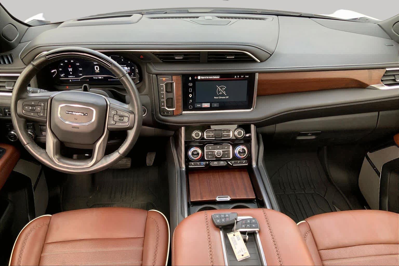 Used 2023 GMC Yukon Denali Ultimate AWD/4WD image 15