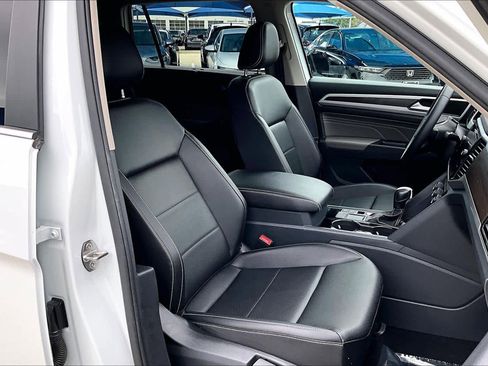 Used 2023 Volkswagen Atlas SE image 9