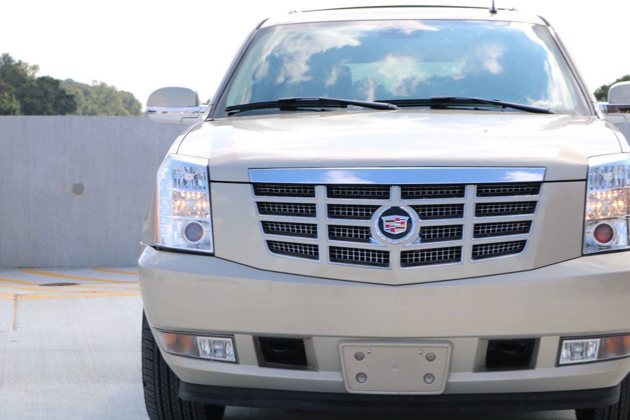 Used 2007 Cadillac Escalade AWD image 5