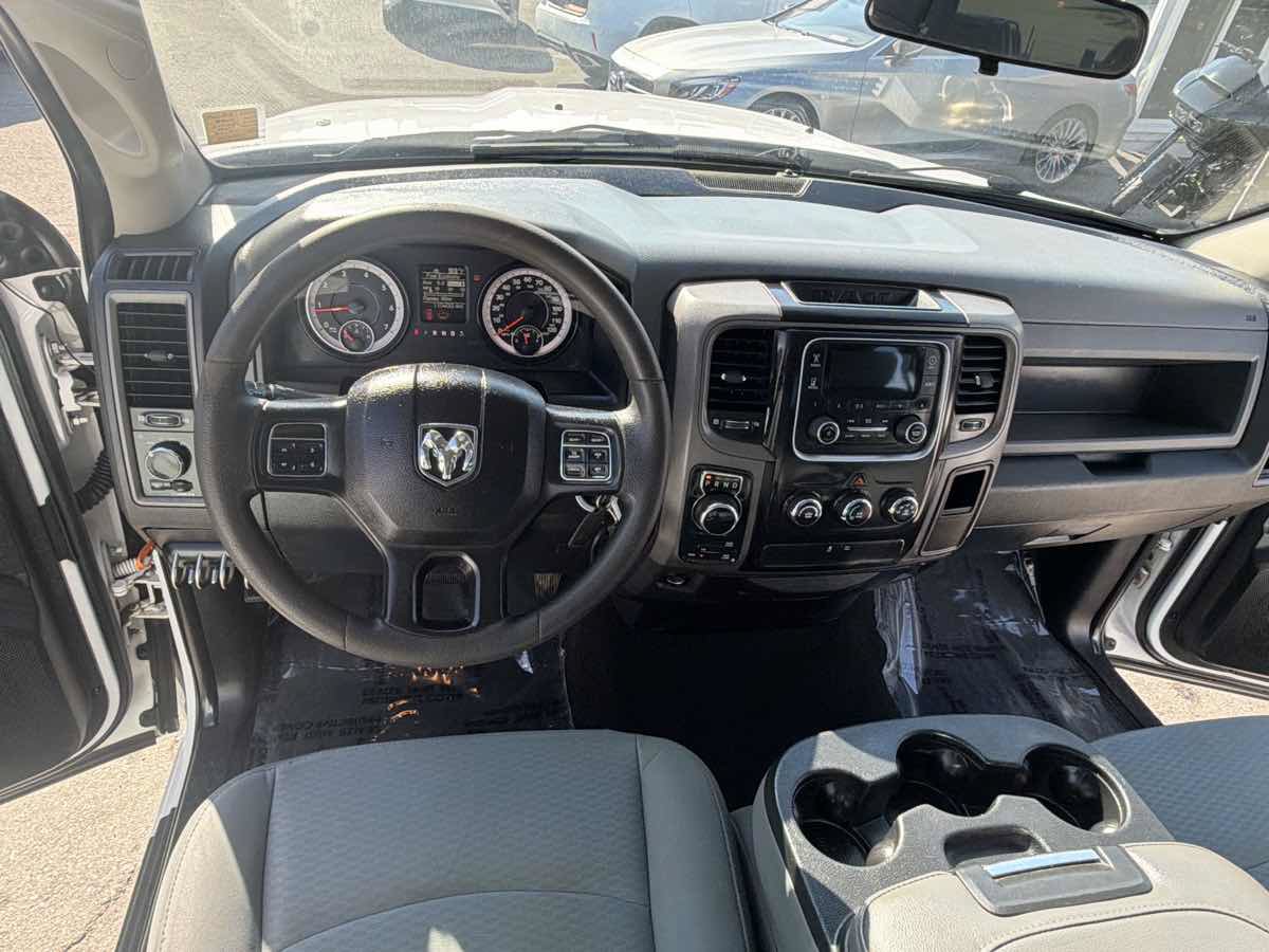 Used 2018 RAM 1500 ST w/ SXT Appearance Group AWD/4WD image 18