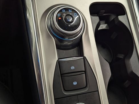 Certified 2022 Ford Explorer XLT w/ Equipment Group 202A image 13