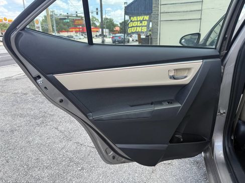 Used 2014 Toyota Corolla LE FWD image 20